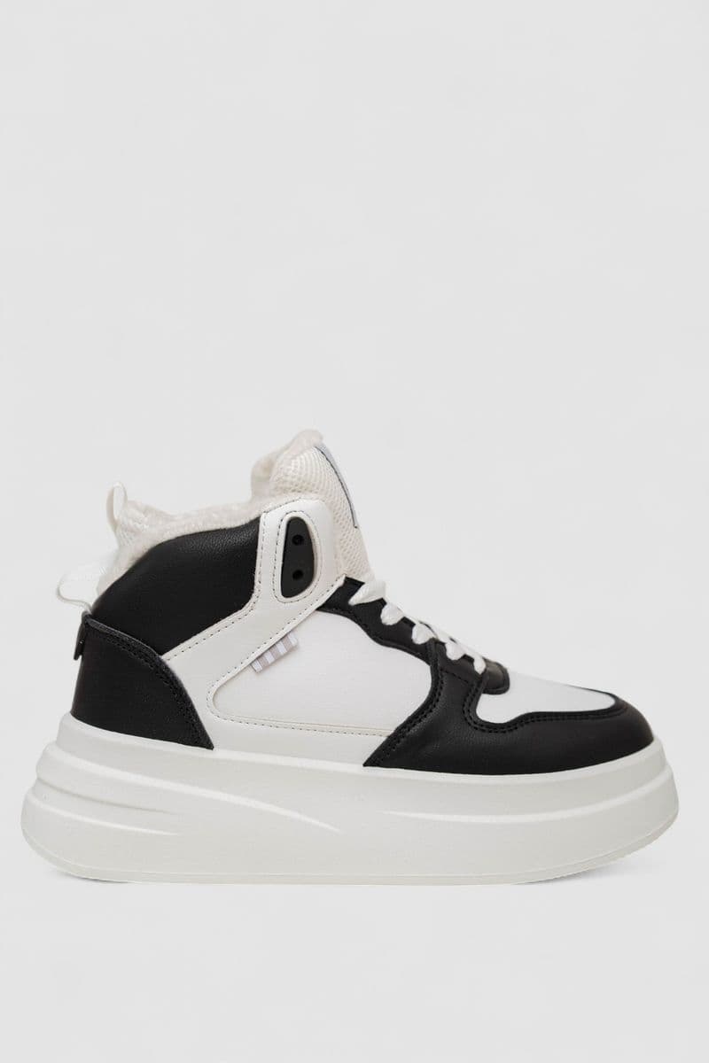 Кросівки жіночі зимові на хутрі, колір біло-чорний, 248RLM50-9 - зображення 1